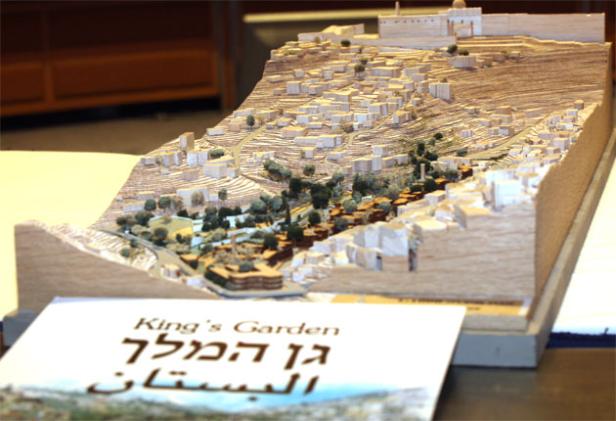 Jerusalem Mayor plans to raze Palestinian homes for tourist park Pic.php?f=3-24-jerusalem-afp_332153s