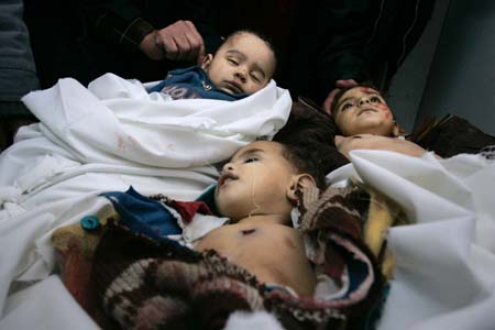 10-israel-massacres-children-01.jpg